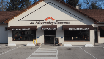 AU MISEROULEY